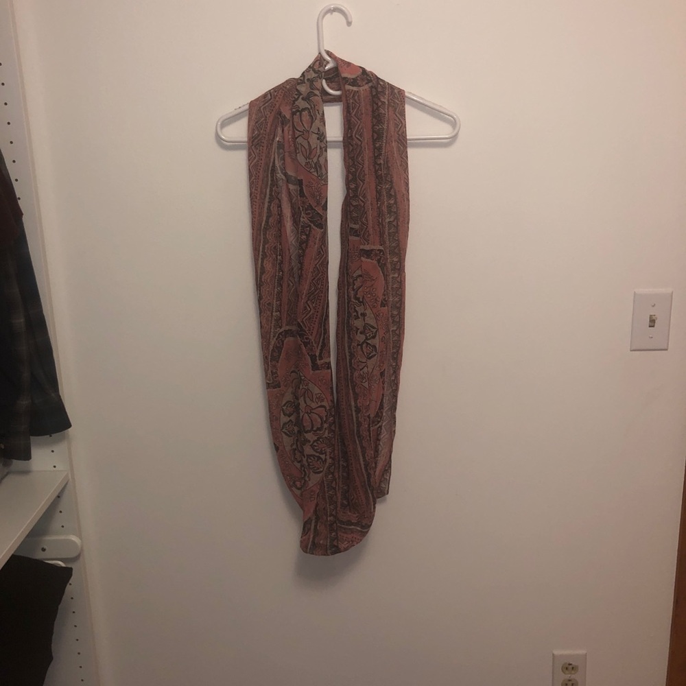 Women’s infinity scarf